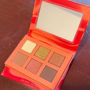 Mary Kay Eye Shadow Palette with Gold and Brown Shades